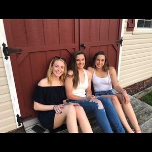 Meet your Posher, Elizabeth